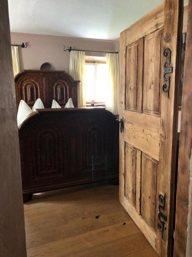 Zimmer In 400 Jahre Alten Bauernhaus Anif Bagian luar foto